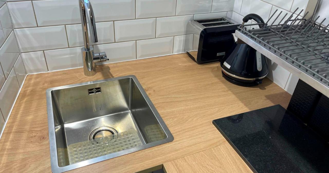 Stunning Luxury Apartment In Central Lymington Esterno foto