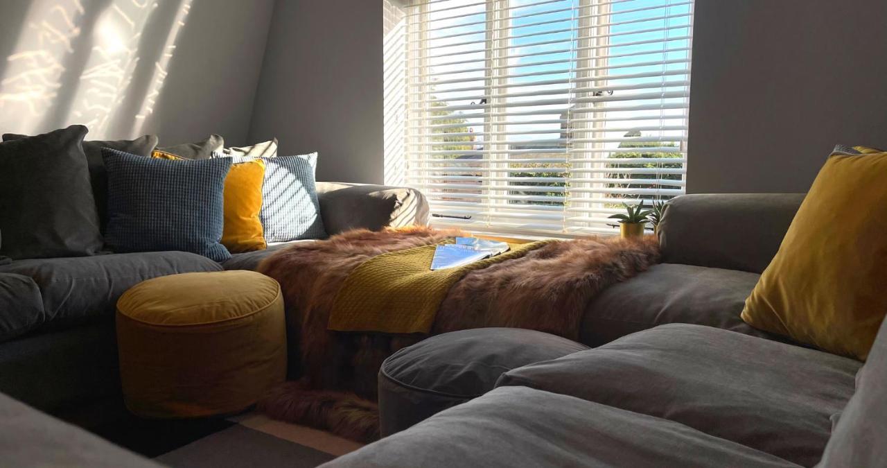 Stunning Luxury Apartment In Central Lymington Esterno foto